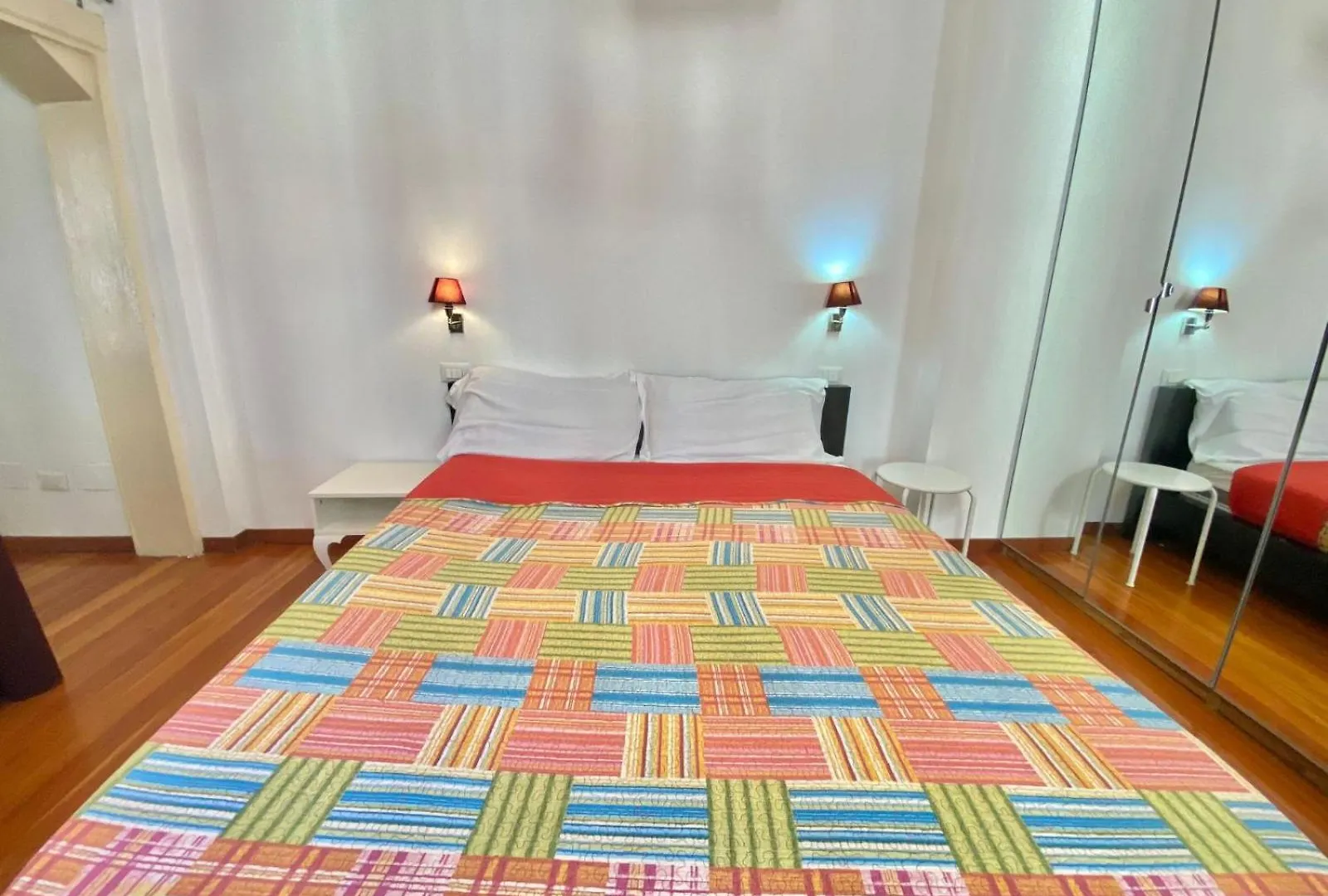 Coluccio C&L Home, In Coorte Silenziosa Milanese, Vicino A Metropolitana, Strategica Per Eventi, Fiere E Concerti Lejlighed Milano