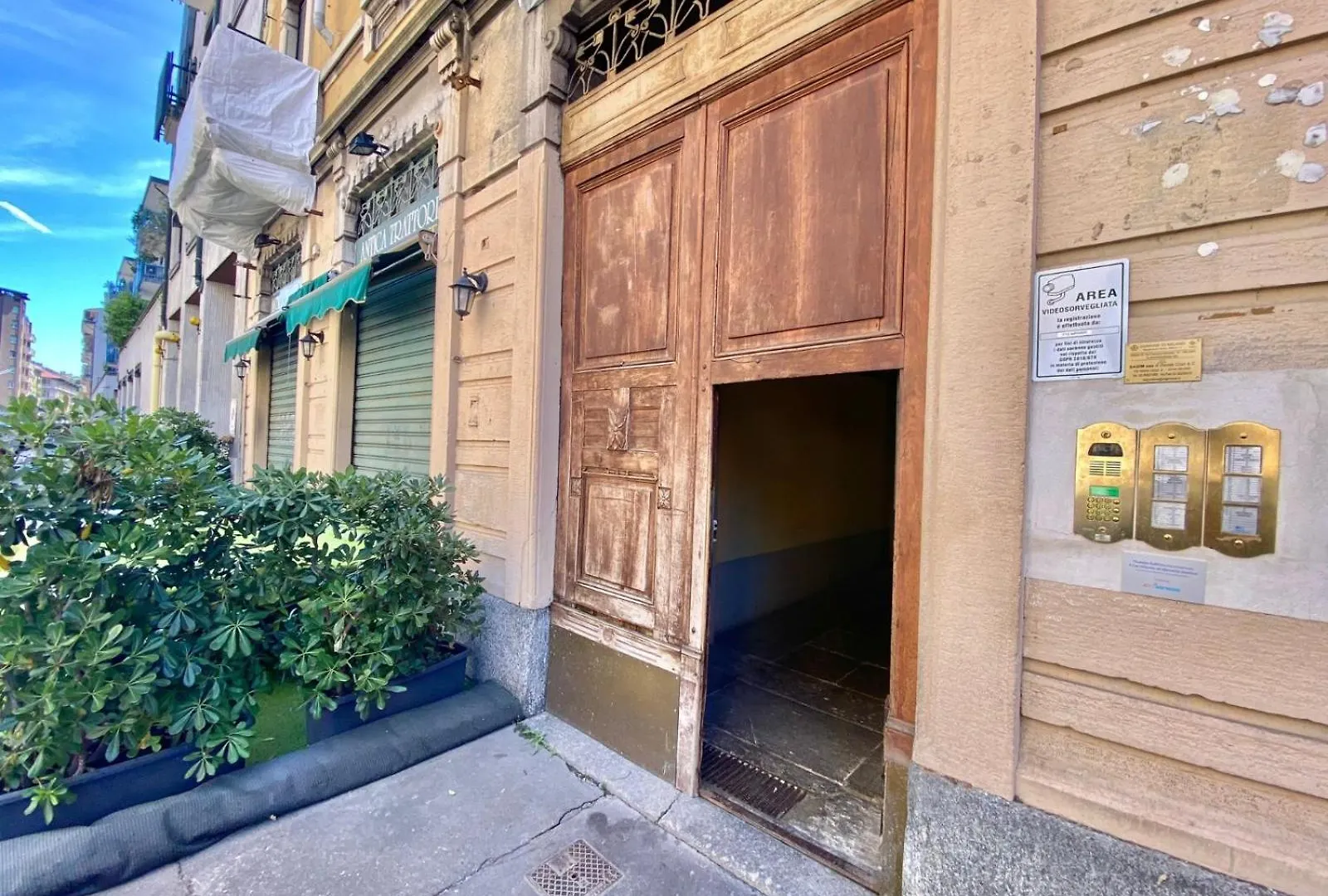 Lejlighed Coluccio C&L Home, In Coorte Silenziosa Milanese, Vicino A Metropolitana, Strategica Per Eventi, Fiere E Concerti Italien