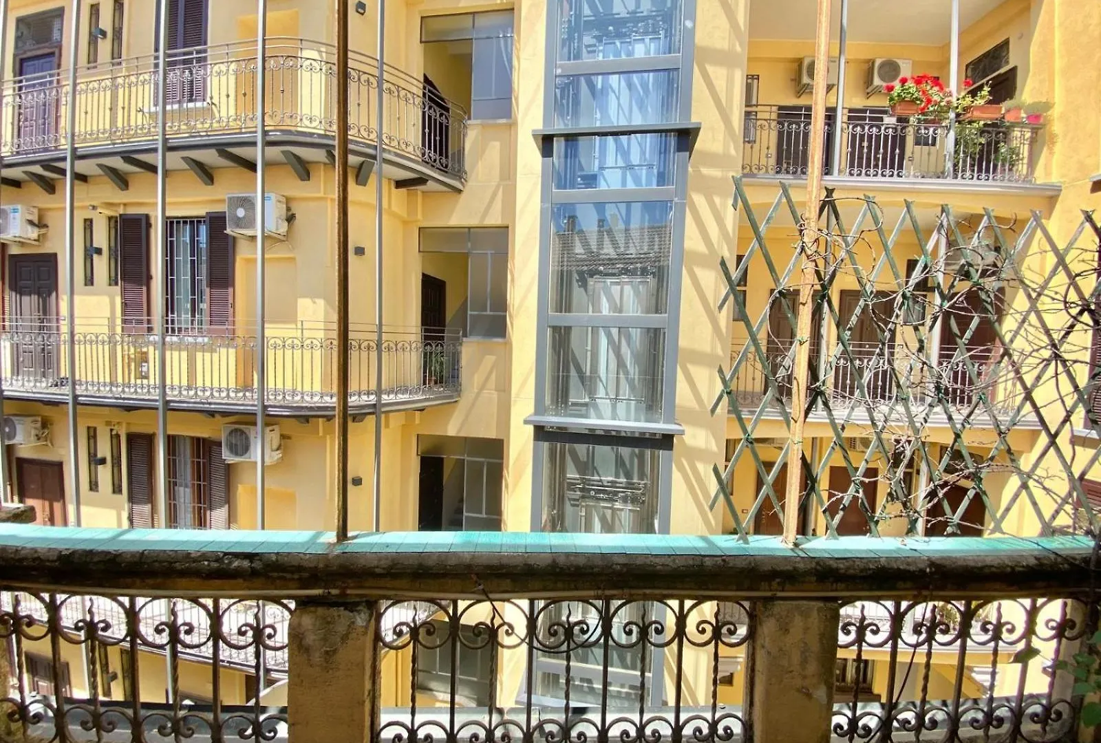 Coluccio C&L Home, In Coorte Silenziosa Milanese, Vicino A Metropolitana, Strategica Per Eventi, Fiere E Concerti 0*, Milano