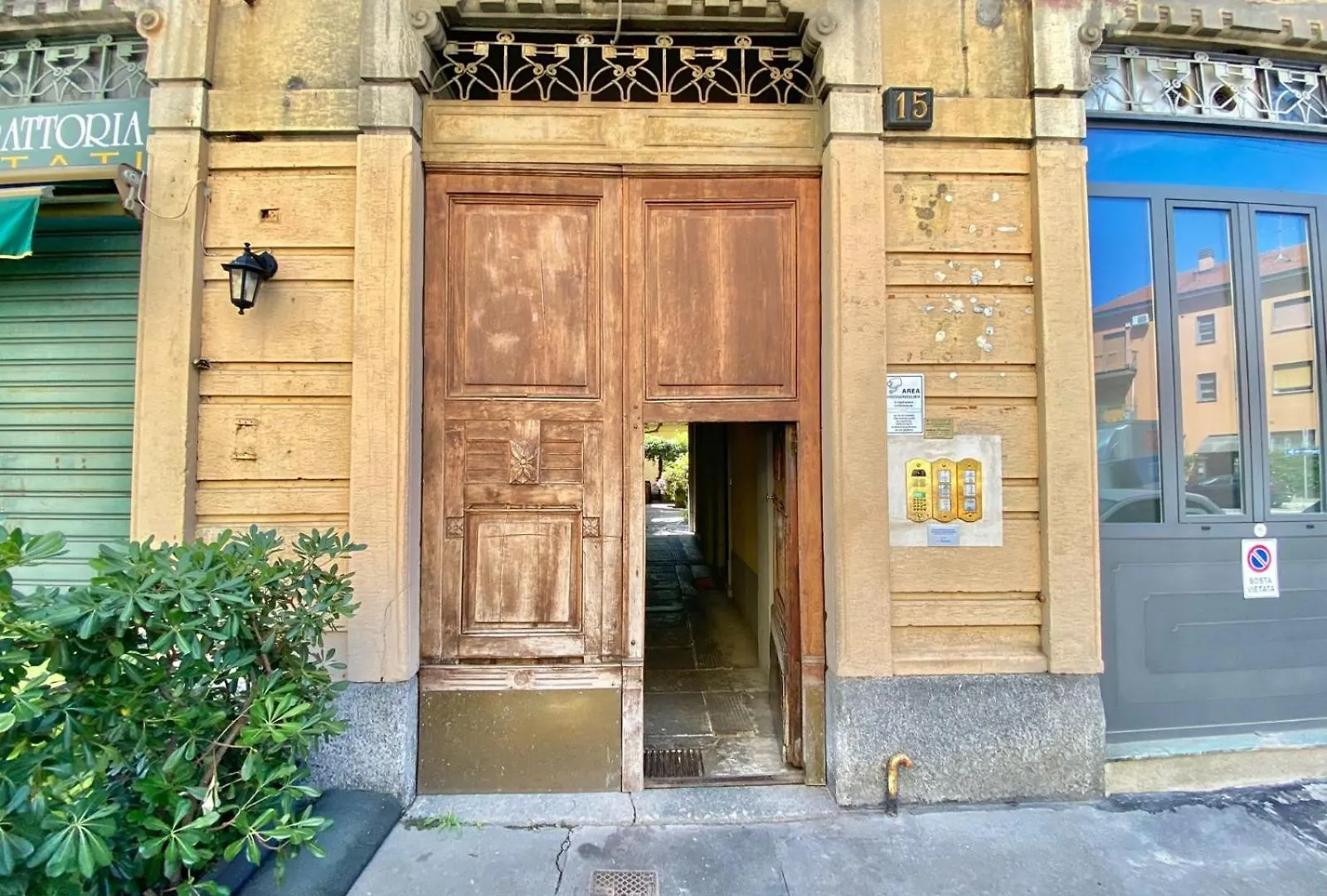 Coluccio C&L Home, In Coorte Silenziosa Milanese, Vicino A Metropolitana, Strategica Per Eventi, Fiere E Concerti
